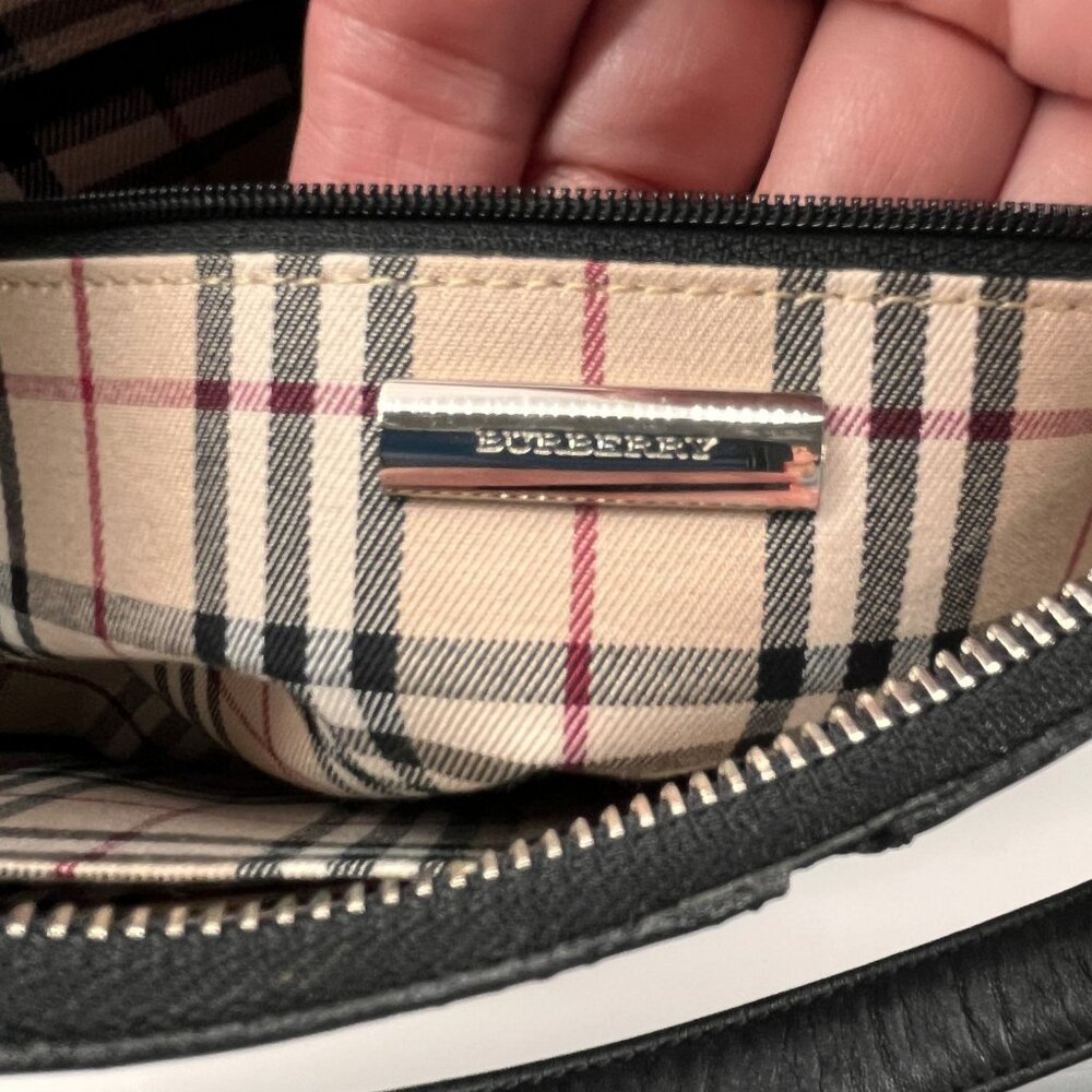 Burberry Leather Shoulder Bag Black Zip Top Silver Hardware Inner Pocket - Picture 8 of 13